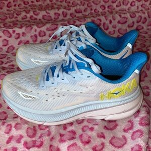 Hoka Clifton 9